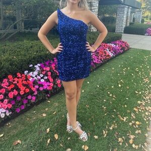 Homecoming dress!! Sherri Hill Size 4. Worn few hrs In dress bag.
